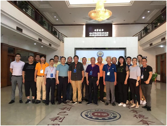 第四屆現(xiàn)代橡膠論壇專家團蒞臨廣東利拿實業(yè)考察指導